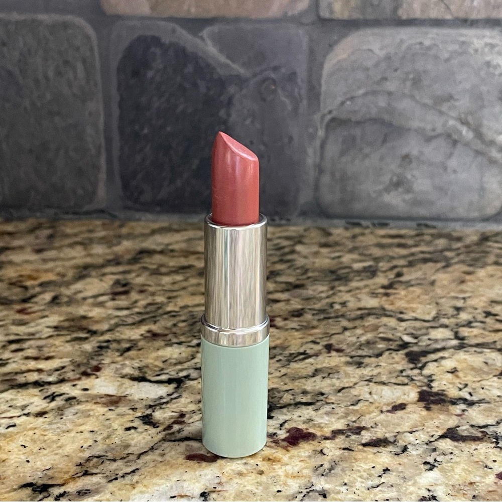 Clinique Different Lipstick in Baby Kiss